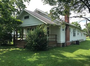 620 Meadowbrook Rd, Mount Vernon, IL 62864