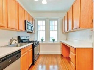 39 Mount Hood Rd APT 3, Brighton, MA 02135