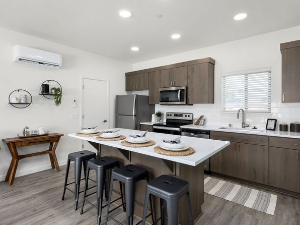1103 NE 83rd St #303-B04