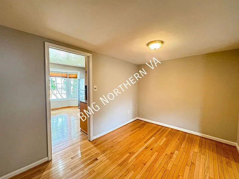 566 Windover Ave NW — Photo 6