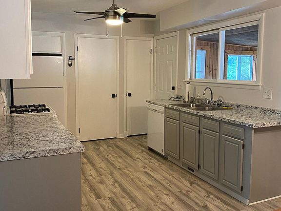 4th image of 330 Elmwood Ave