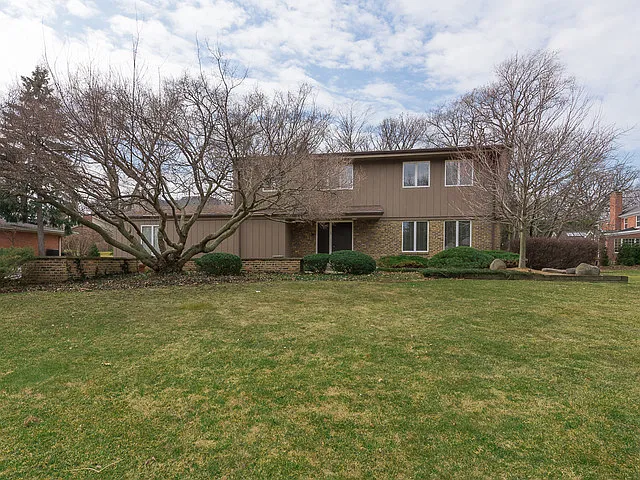 23 Regent Dr photo 1