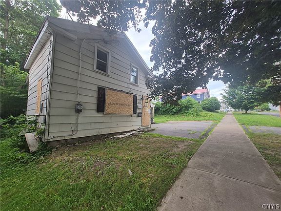 3rd image of 508 Rochester St