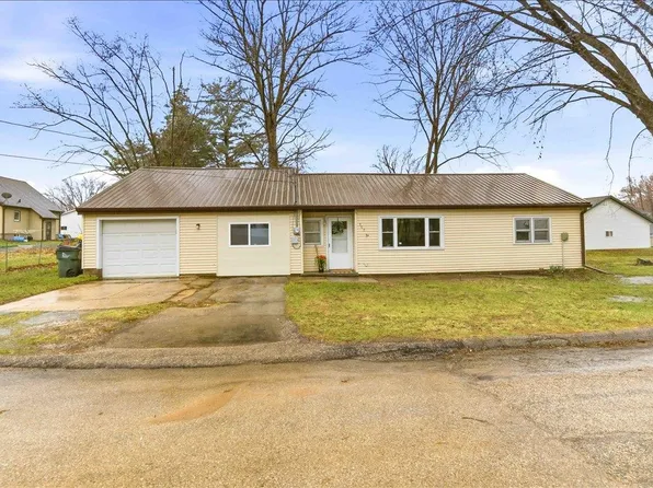 302 Wisconsin St, Wonewoc, WI 53968