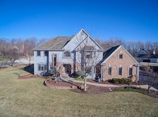 16920 Vanderbilt St, Brookfield, WI 53005