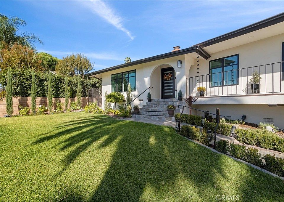 1st image of 1020 N Palm Dr