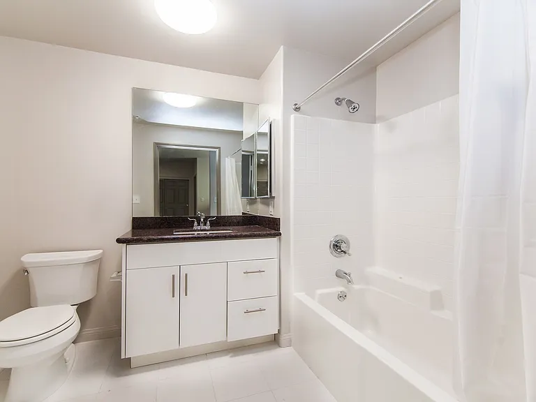 Sherman Oaks Place — Photo 34