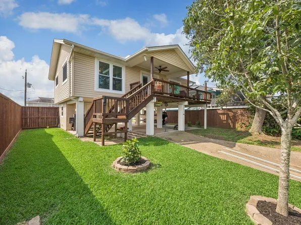 161 Barracuda St, Bayou Vista, TX 77563