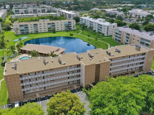 1025 SE 2nd Ave APT 208, Dania Beach, FL 33004