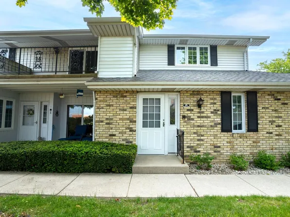 8610 30th AVENUE #201, Kenosha, WI 53142