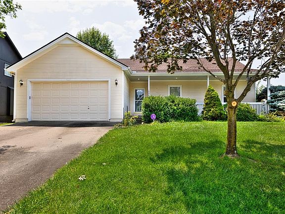 2nd image of 1001 Black Oak Dr