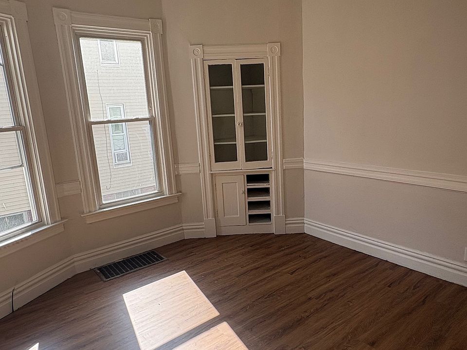 2nd Living Room or Dining Room