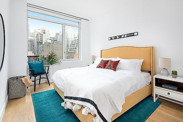 1st image of 515 9th Ave #6B