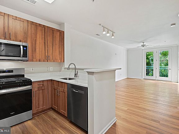 3rd image of 12001 Market St #151