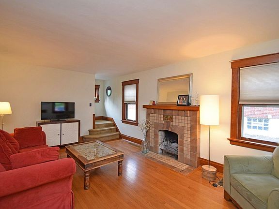 5th image of 1495 Reid Ave