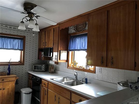 5th image of 51 Deuro Dr