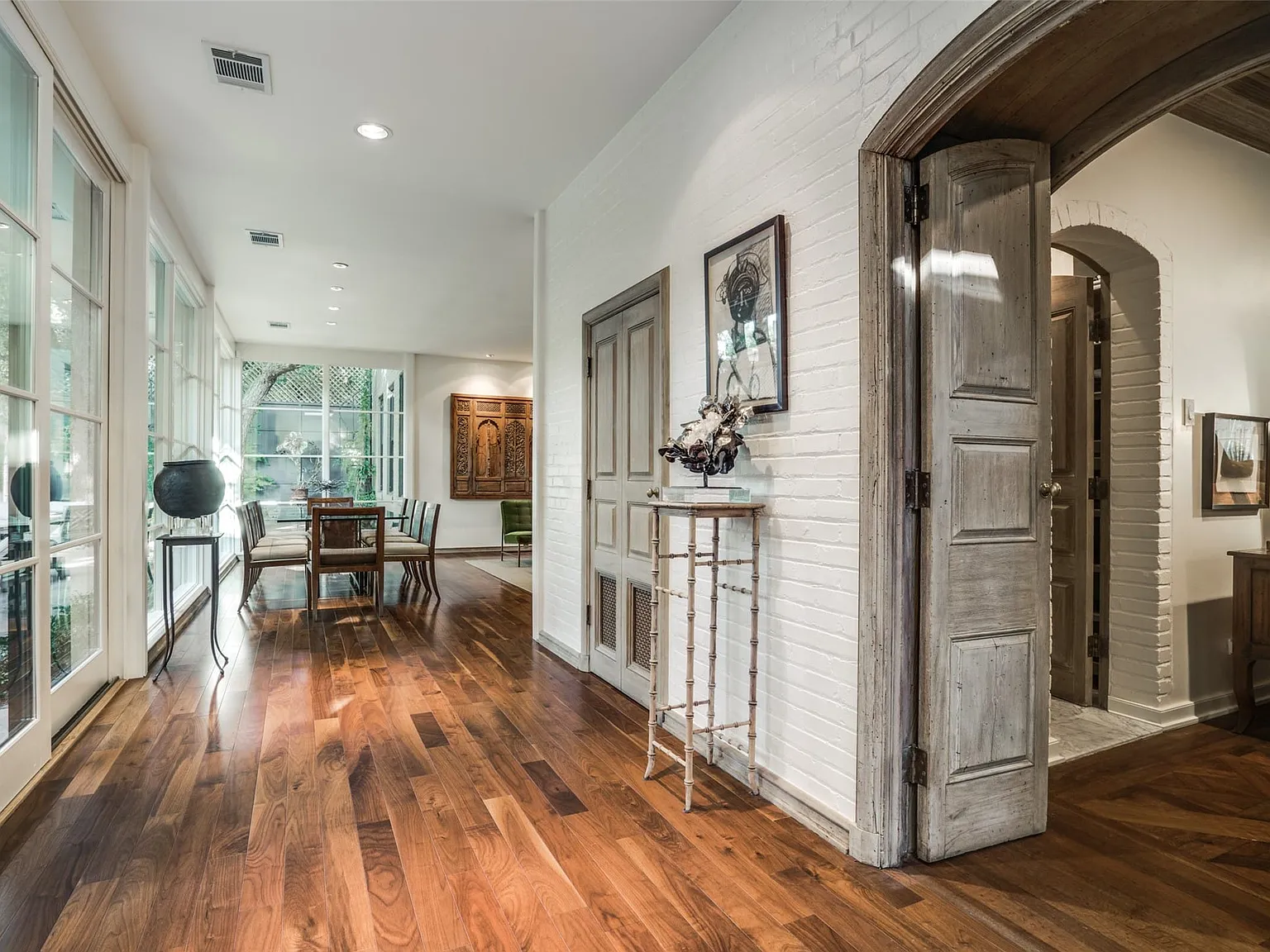 4 bed, 4.0 bath, 3158 sqft, $20,000 — Photo 4