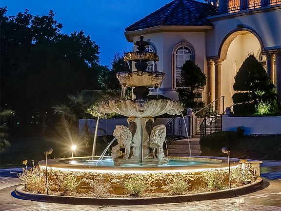 2nd image of 8600 Riviera Ct