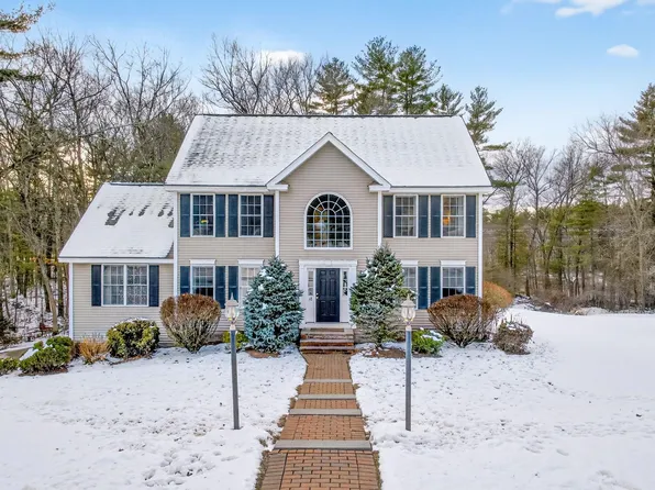 18 Heather Lee Lane, Pelham, NH 03076