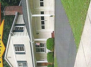 83 Chapel Hill Dr, Rochester, NY 14617