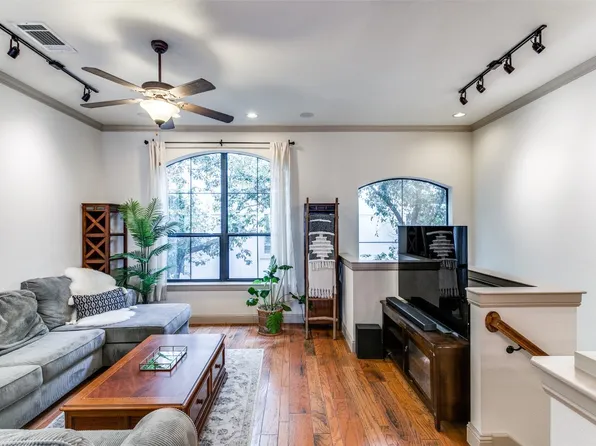 3022 Carmel St, Dallas, TX 75204