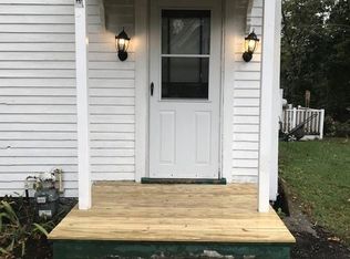 7 Hotel Pl, Pepperell, MA 01463