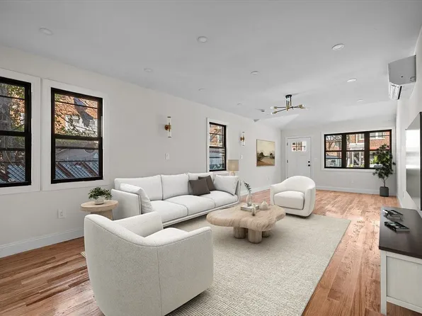 1130 E 42nd St, Brooklyn, NY 11210