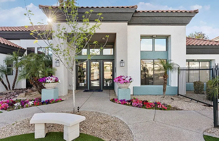 Bella Vista Apartment Homes — Photo 15