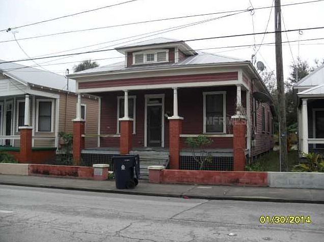 1st image of 1911 E Columbus Dr