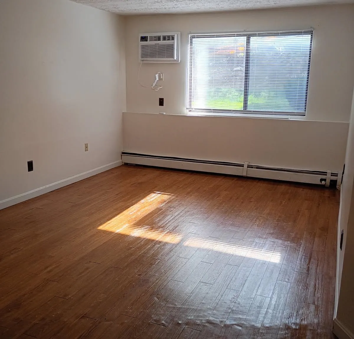 35 Log St — Photo 3