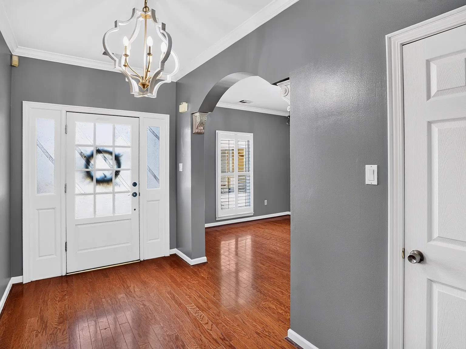 3 bed, 2.5 bath, 3058 sqft, $3,200 — Photo 3