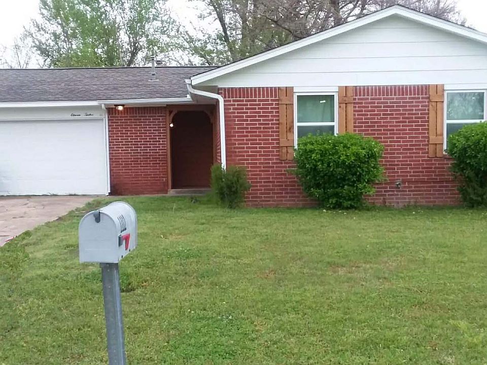 1st image of 1112 W Chambers Ct