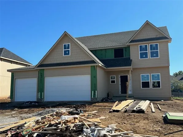 2352 NE Skopelos Ct, Blue Springs, MO 64014