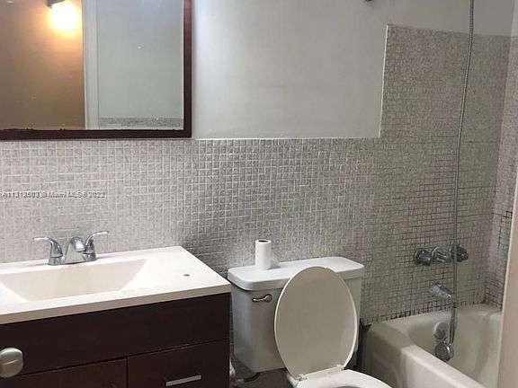 3rd image of 12590 NE 16th Ave APT 601