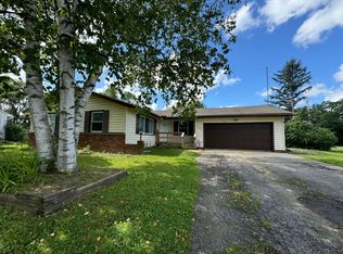 192 Red Lion Rd, Henrietta, NY 14467