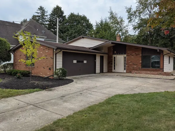 5440 Kennedy Ridge Rd, North Olmsted, OH 44070