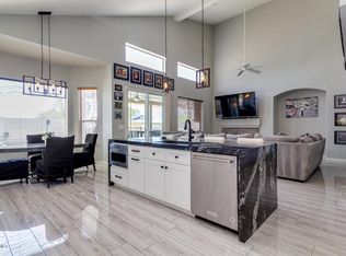 3841 E Windsong Dr, Phoenix, AZ 85048