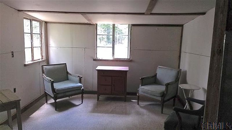 3rd image of 1253 B NORTH SHORE Road