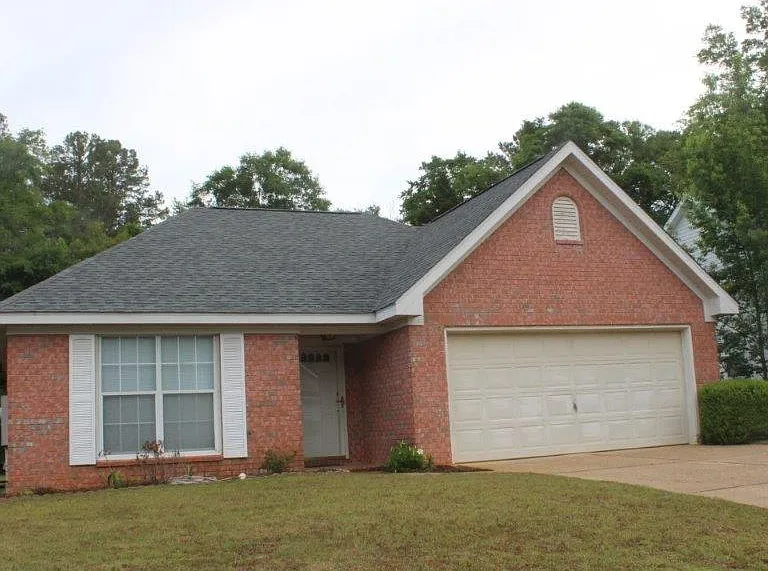 1012 Baywood Rd — Photo 1