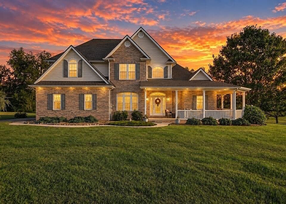 1st image of 17256 Crabtree Ct