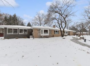 6 Coldren Dr, Prospect Heights, IL 60070