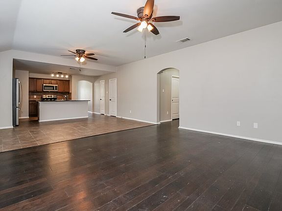 3rd image of 3313 Belford St