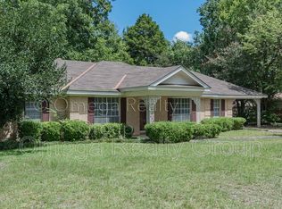 40 Kennedy Ln, Coosada, AL 36020