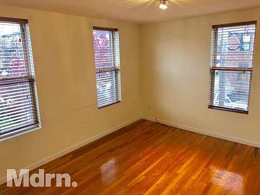 Rented by Mdrn Residential | media 5