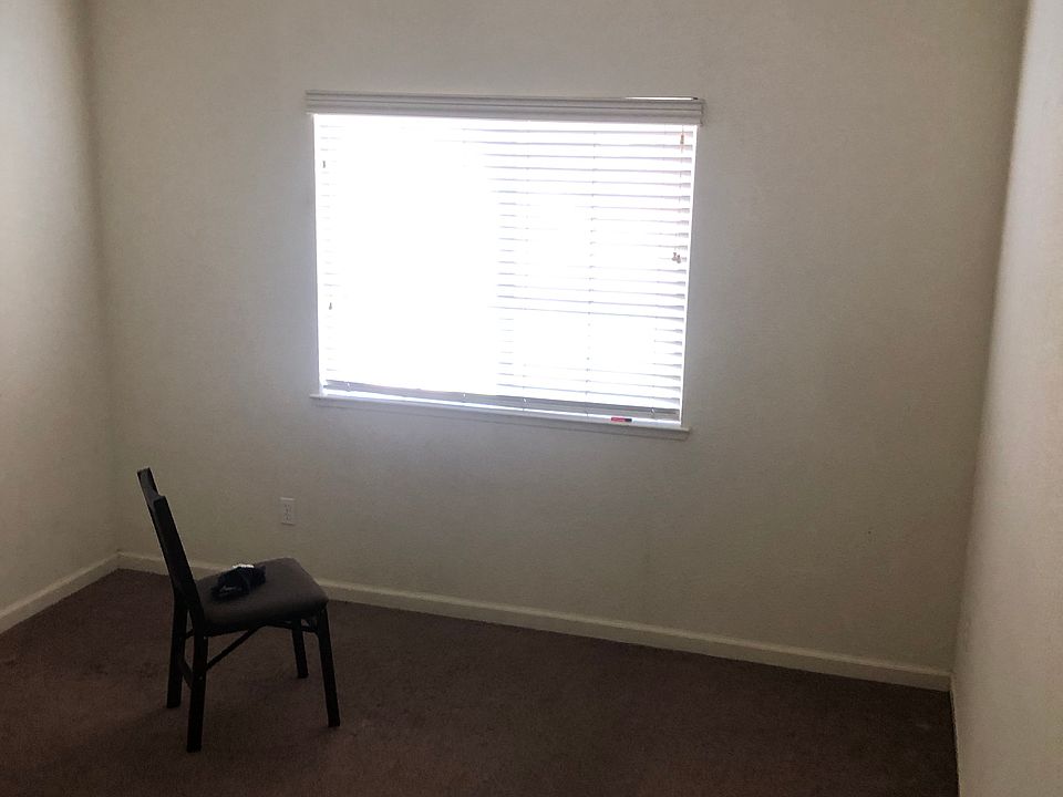 1st image of 762 Mont Cliff Way