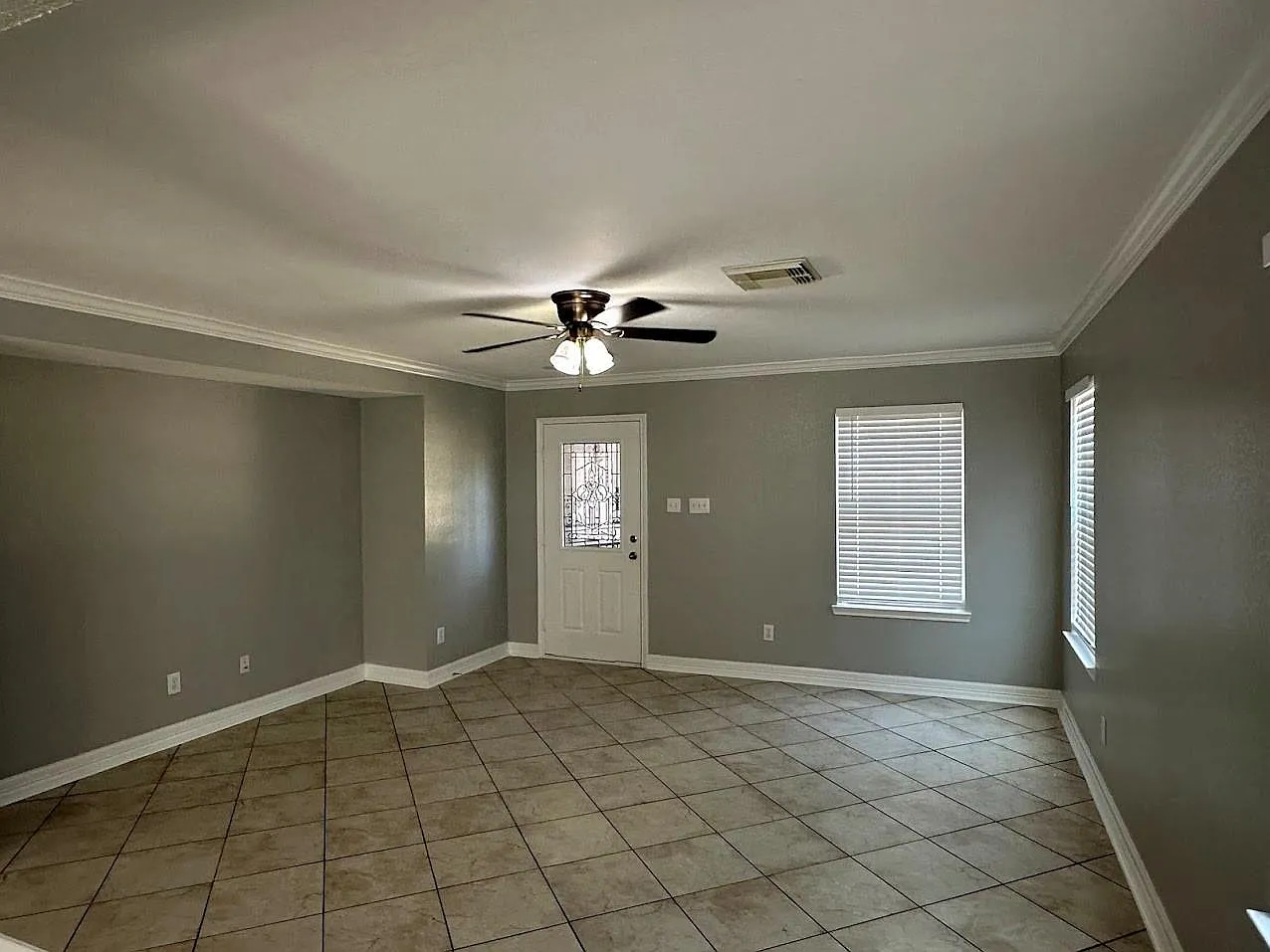 3 bed, 2.0 bath, 1508 sqft, $1,800 — Photo 3
