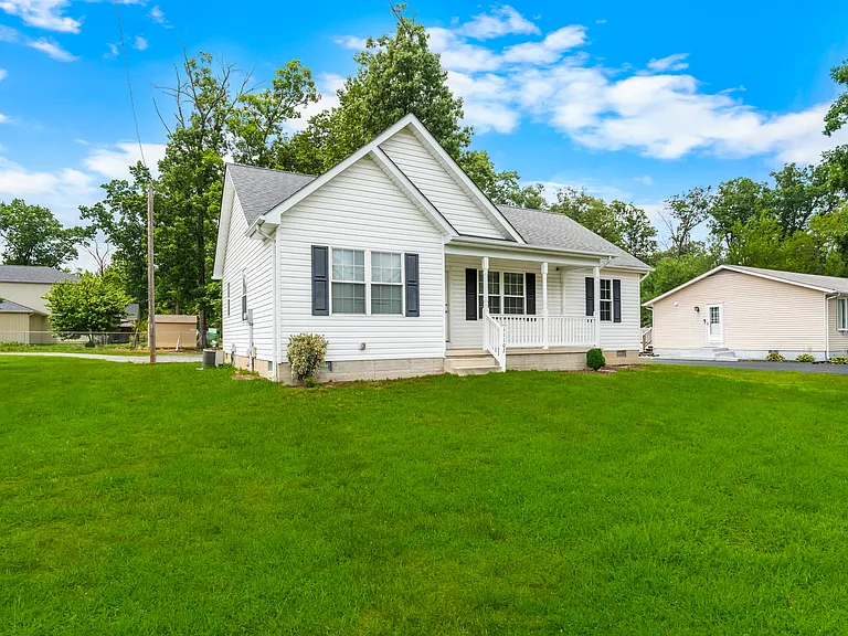 11102 Greenwell Pl — Photo 1