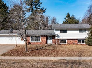 505 Park Ave, Waupaca, WI 54981