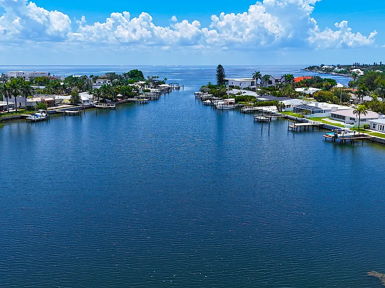 2316 S Shore Dr SE — Photo 54