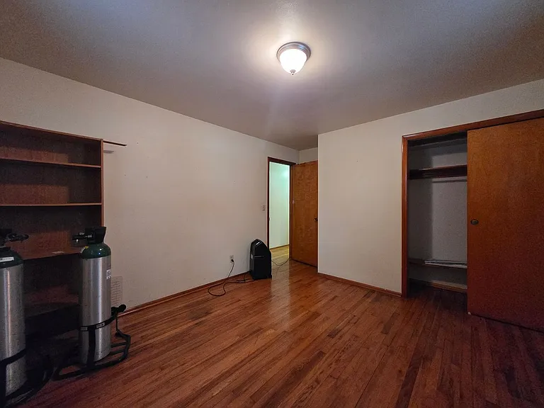 1070 Nagle Ct — Photo 15